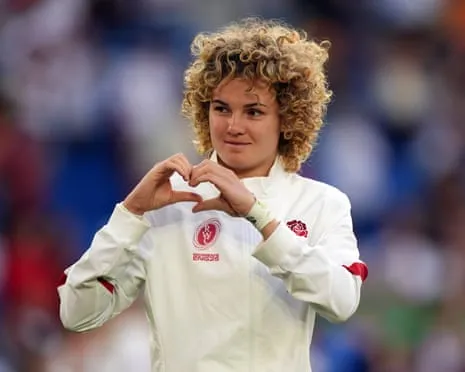 The Red Roses' Kildunne and Botterman Fit to Take On France in Last Four Clash