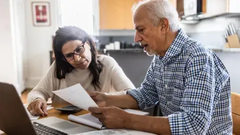 Government Retirement Payment Likely to Increase by 4.7% Starting in Spring